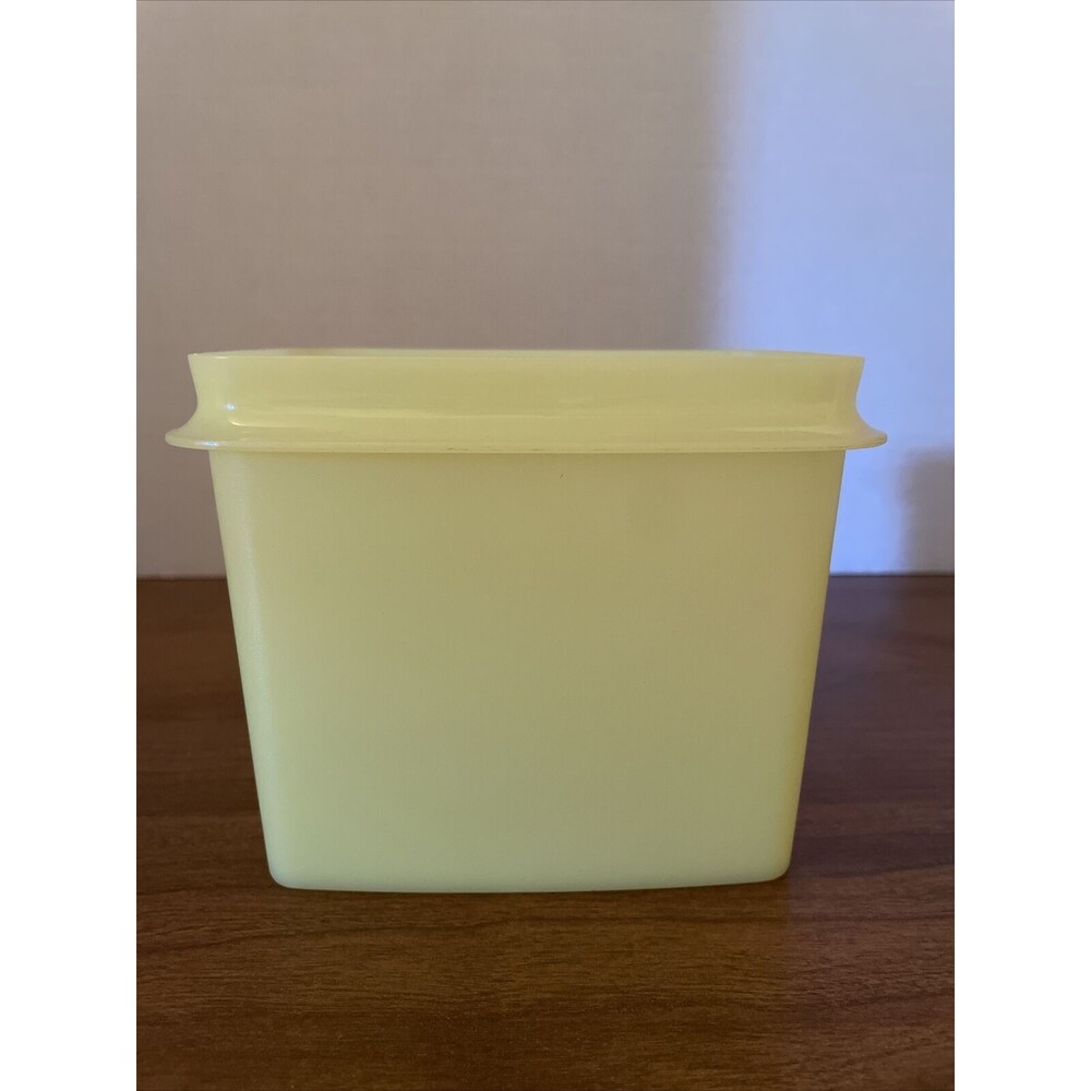 Tupperware Replacement Yellow Shelf Saver Container 1243-2 NO LID
